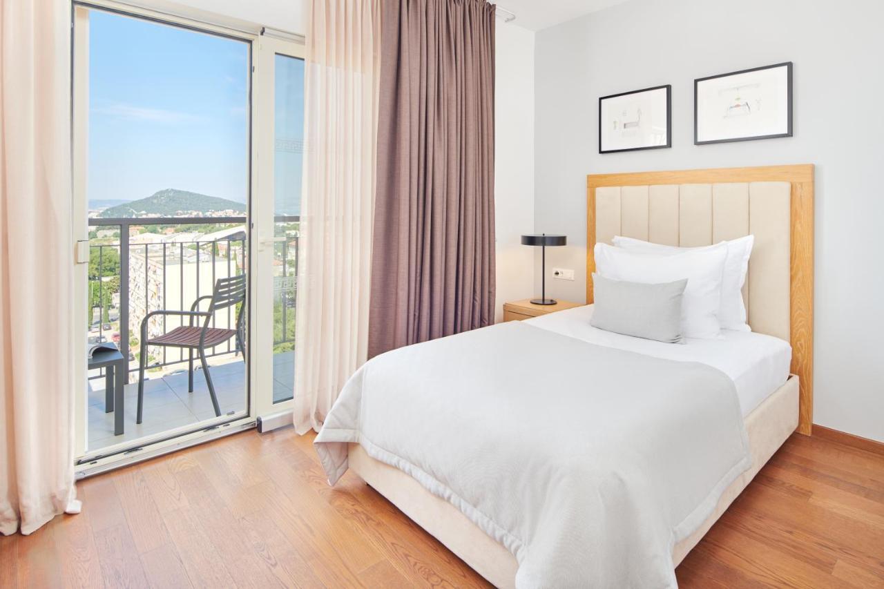 Classic Single Room Balcony City View,1588193392:JPEG