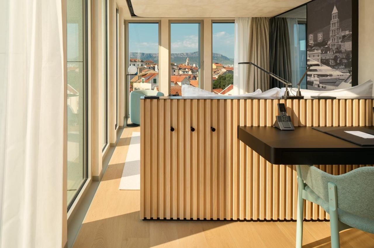 Chambre Lit King-Size Supérieure - Vue sur Ville
