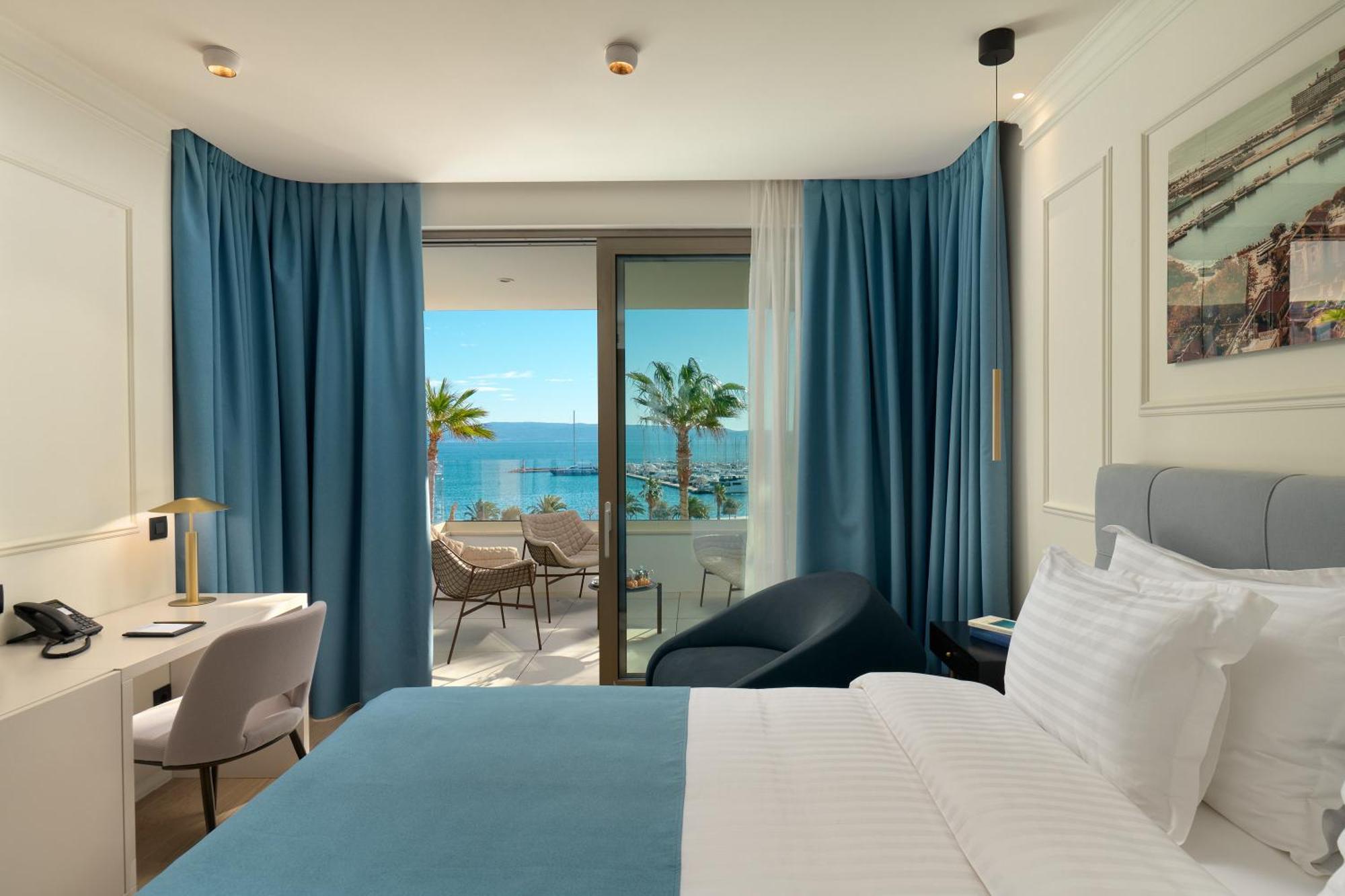 Chambre Deluxe avec Balcon - Vue Partielle sur Mer