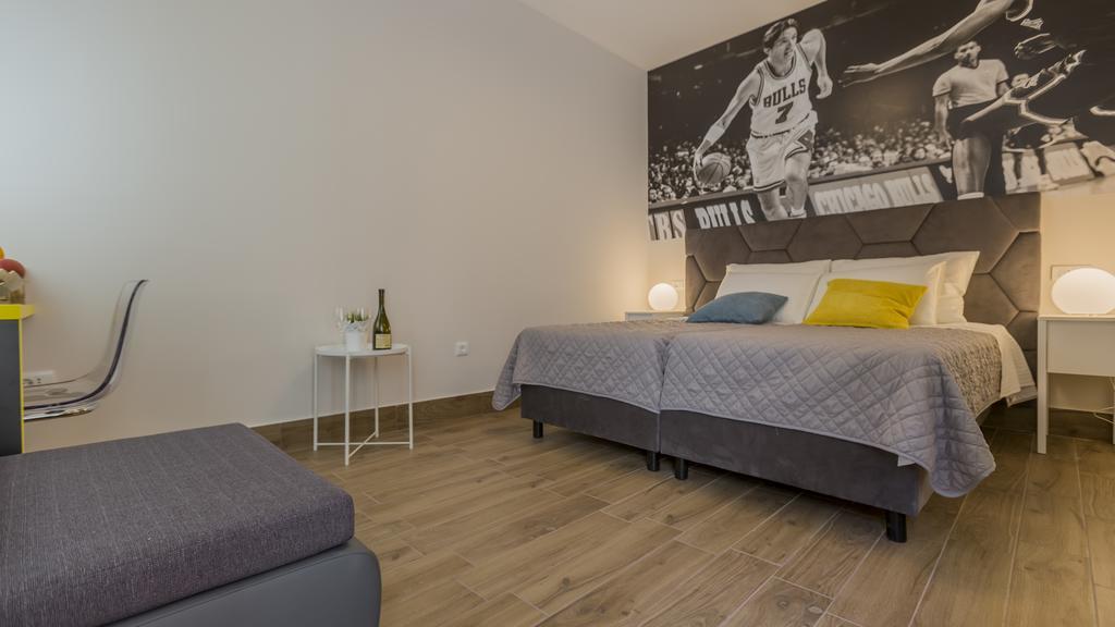 Doppel-/Zweibettzimmer mit Zustellbett