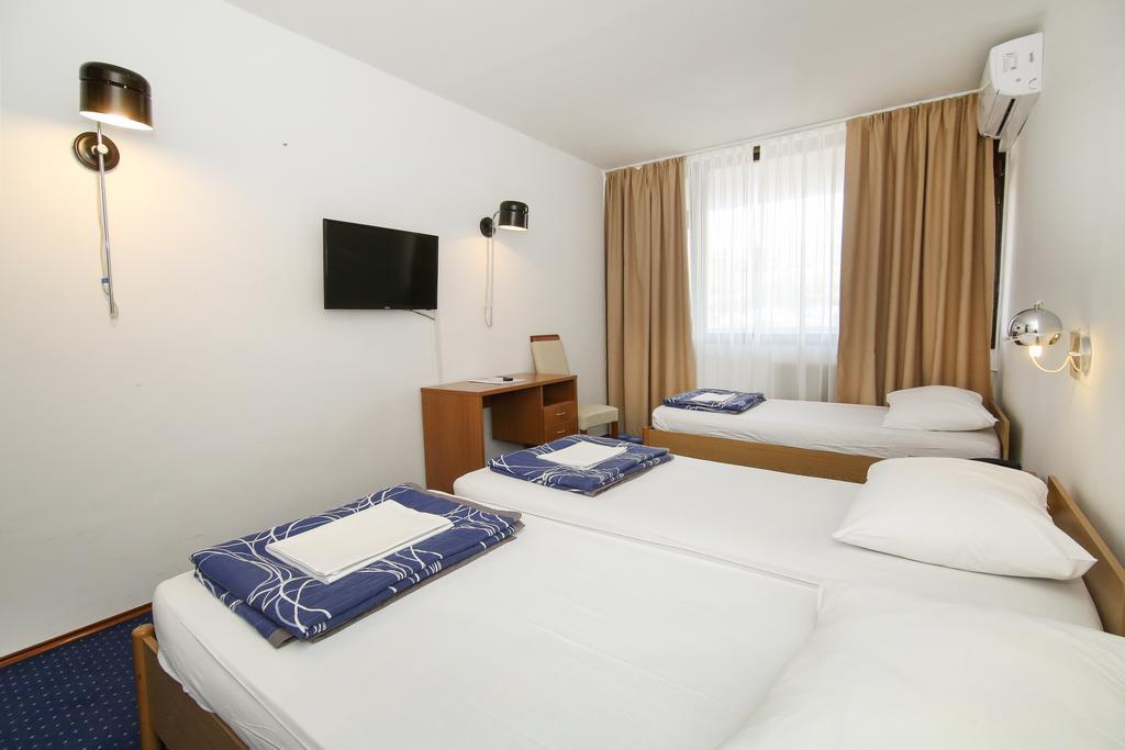 Standard Double or Twin Room Balcony Sea View,422748855:JPEG