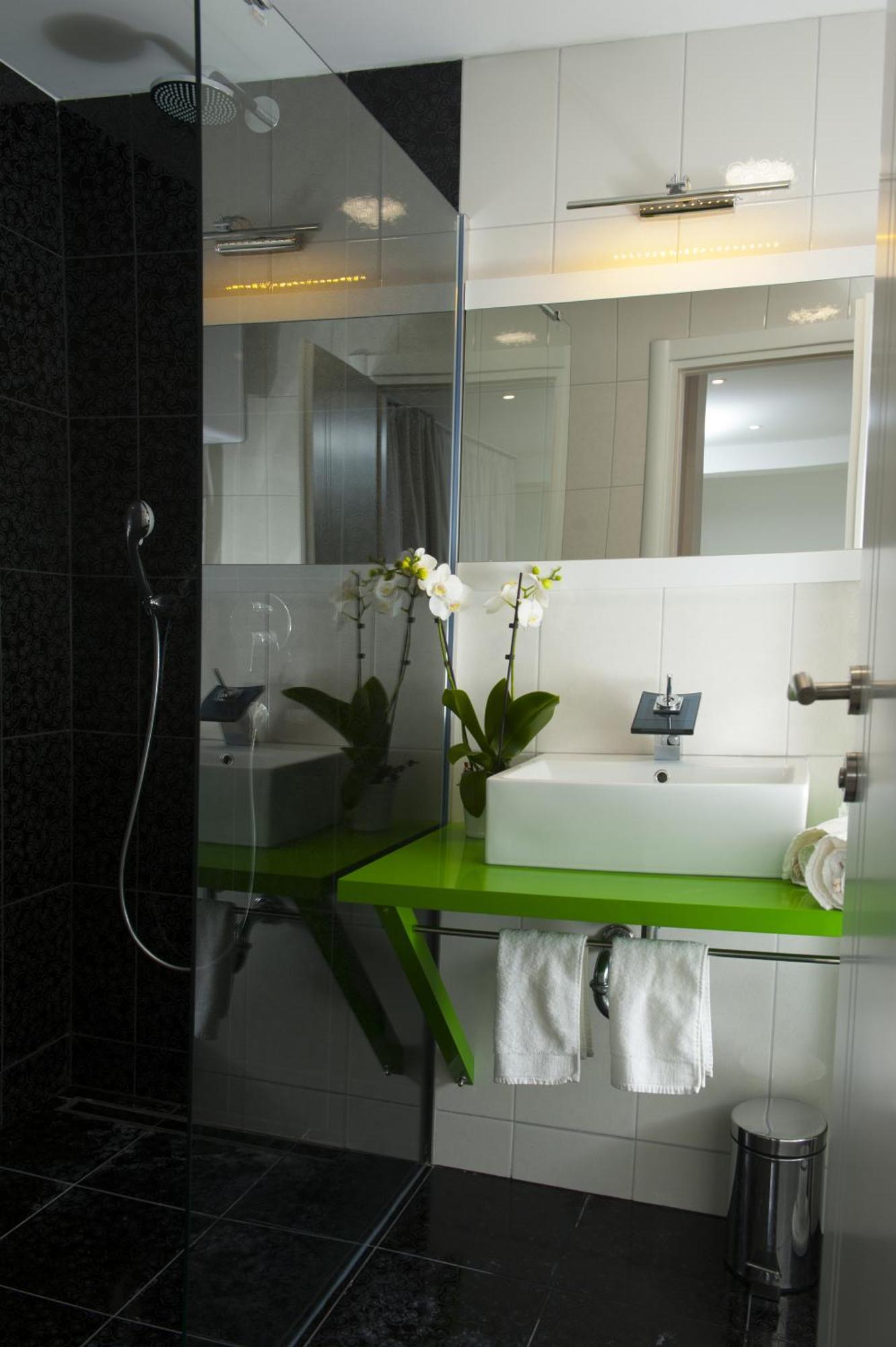 Double Room,942531734:JPEG