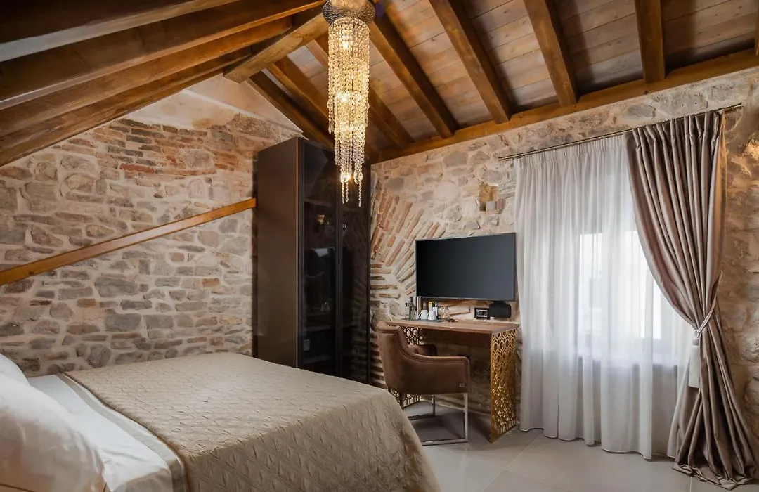 Luxury Rooms MA de Dominis-1