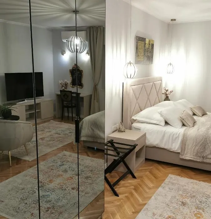 Merla Luxury Rooms-1