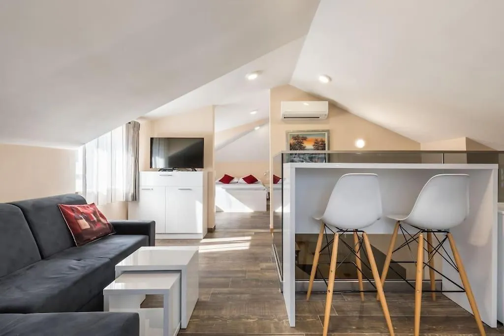 Elegant Residence Rooms & Apartments-1