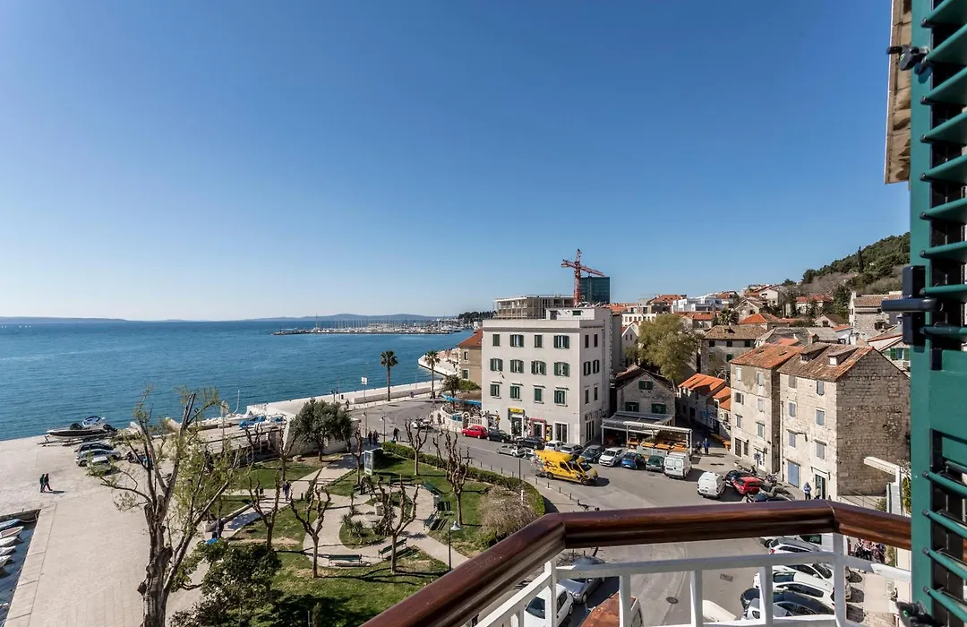 Seaview Luxury Retreat-1