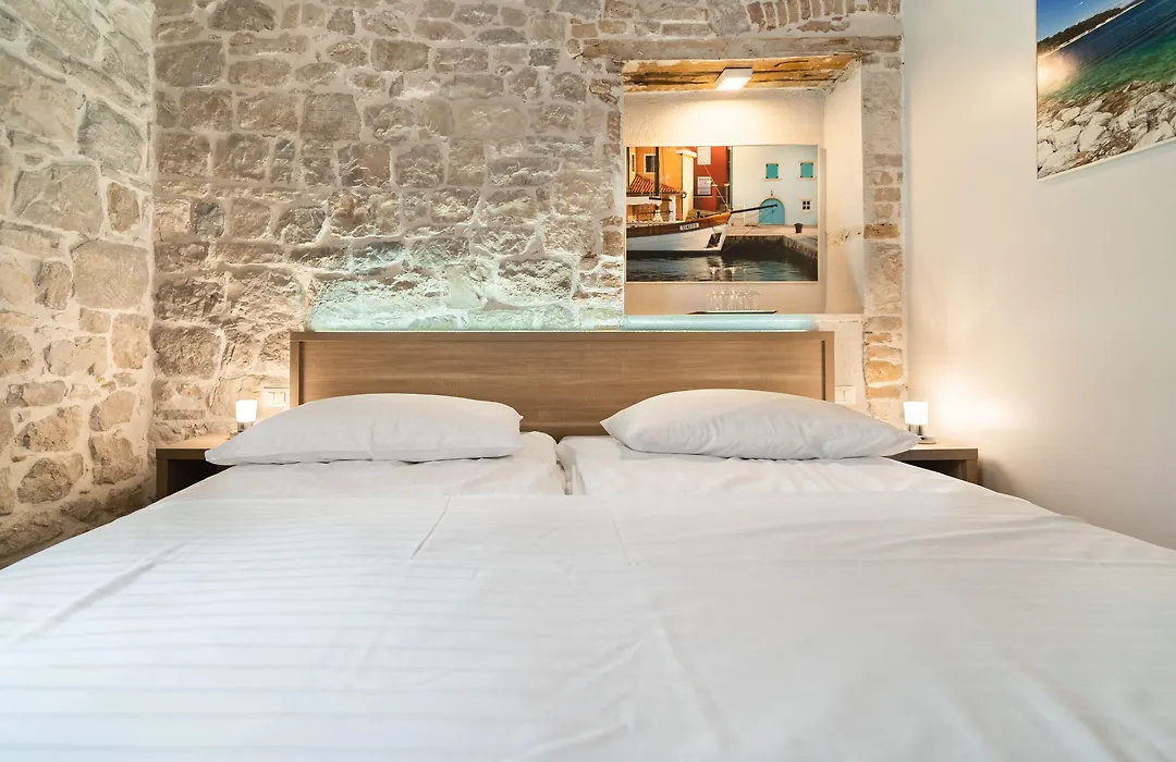 Tifani Luxury Rooms-1