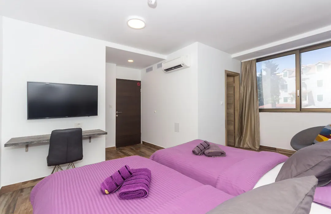 Apinelo Tower Rooms-1