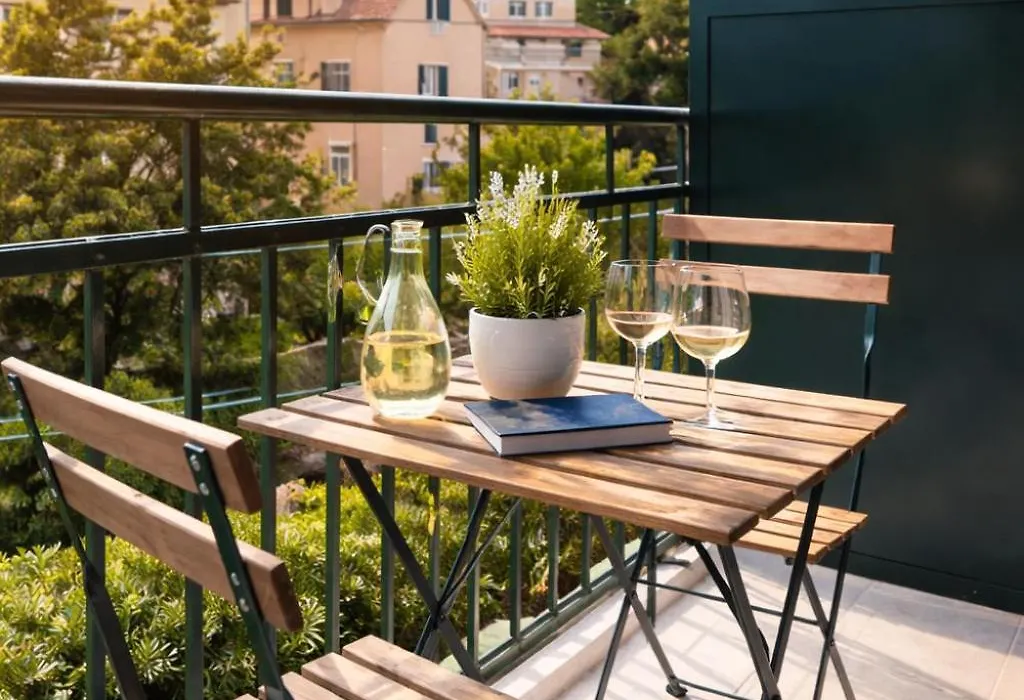 Finest Rooms Leonilda-Central Split-Balcony&City View Options-1