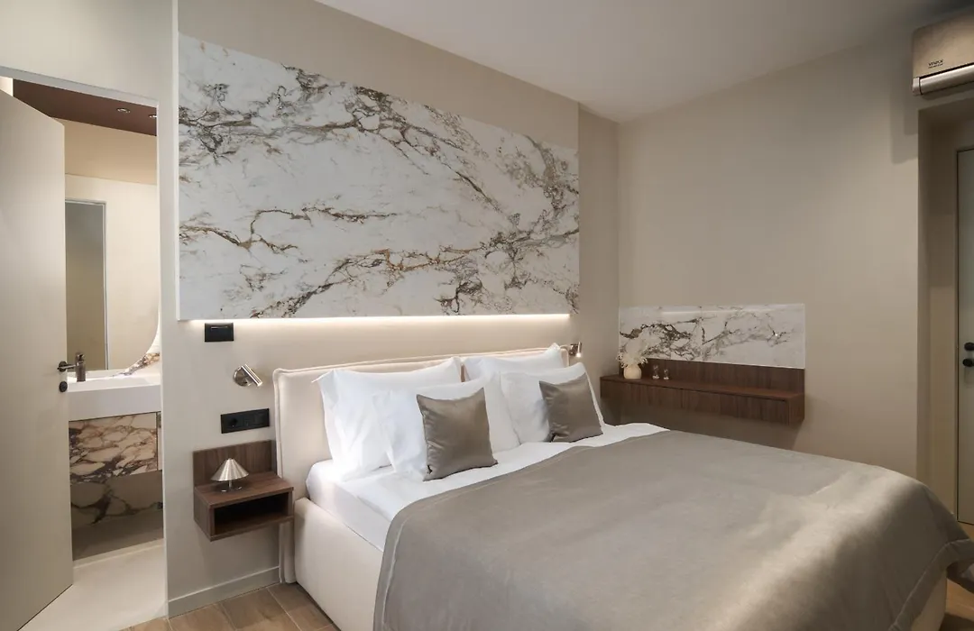 Amelie Luxury Rooms-1