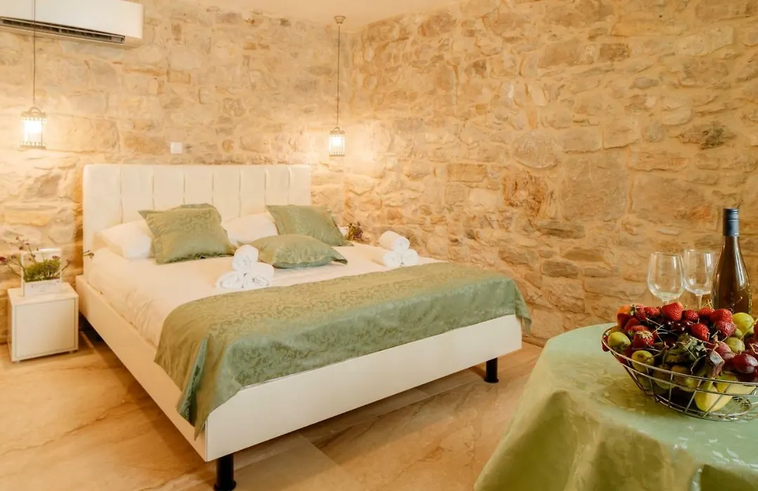 Stone House Luxury Rooms-1