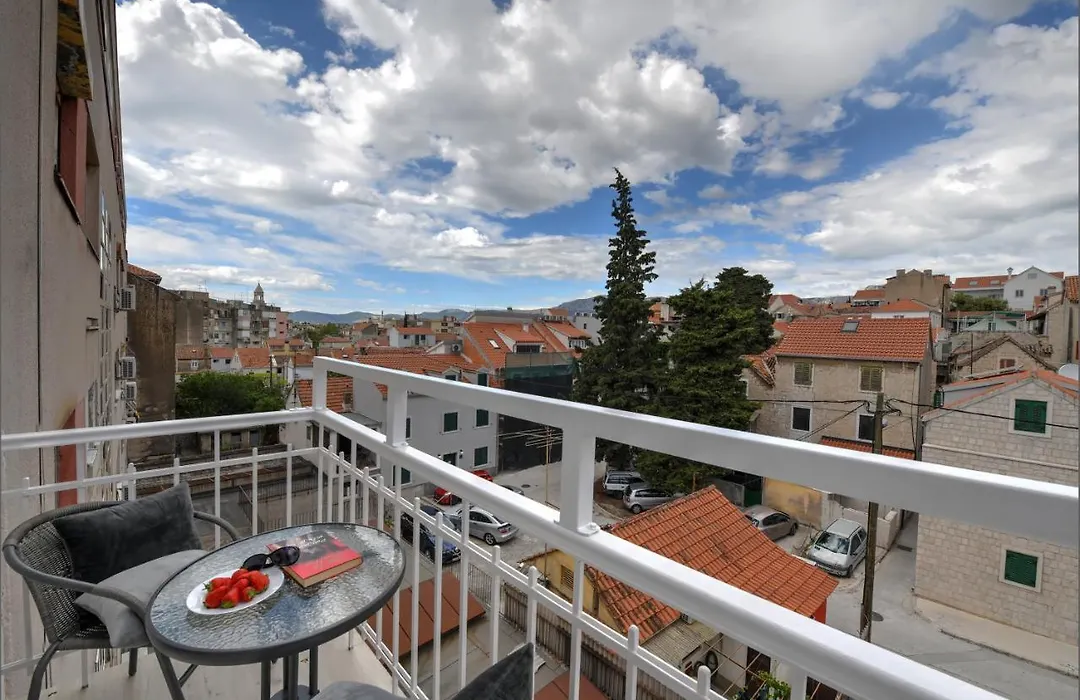 Via Porto Rooms-1