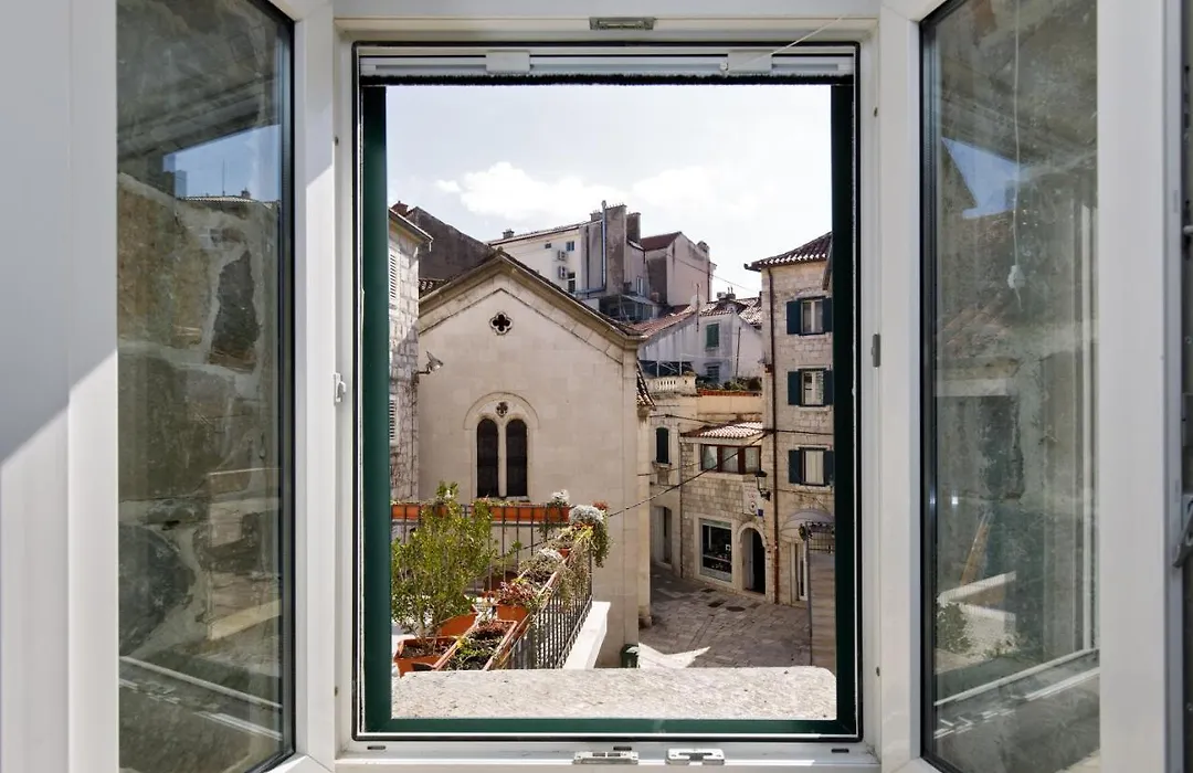 Luxury And Authentic Studio In Split Old Town-1