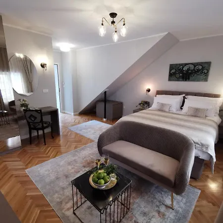 Merla Luxury Rooms-3