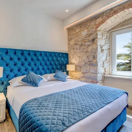 Palms Promenade Luxury Rooms-2