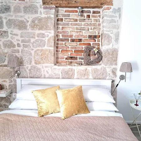 Guest House Kala-2