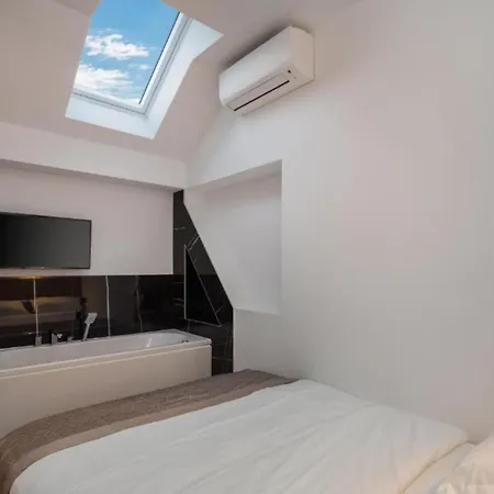 Top Rooms-3