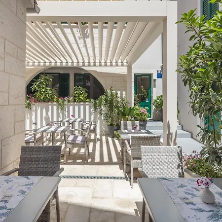 Balatura The Fine Bed&Breakfast Split-2