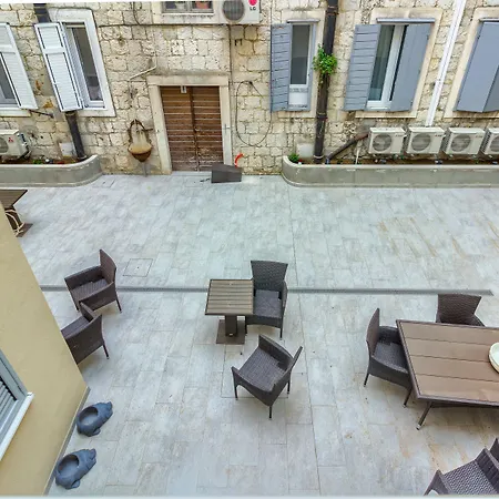 Irini Luxury Rooms-2