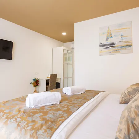 Luxury Rooms Fetivi-2