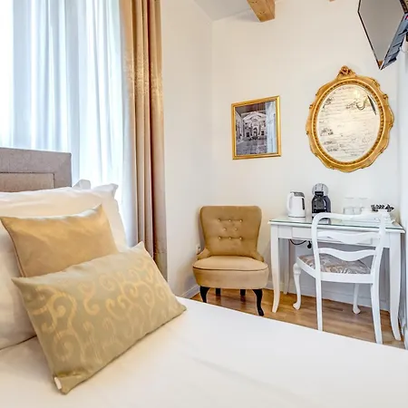 Le Monde - Vintage Accommodation-2