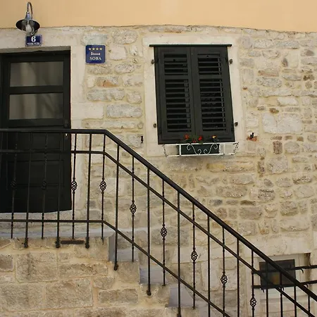 Room Piaceta-2