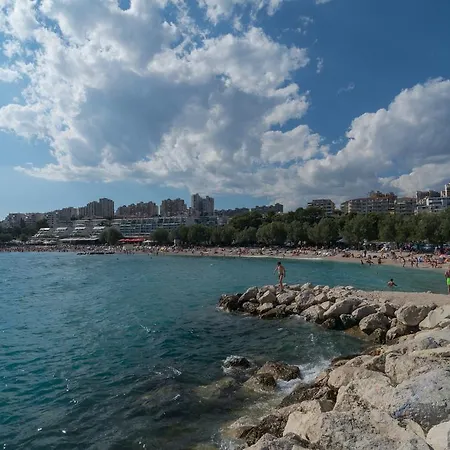 Luxury Rooms Near The Beach1-3