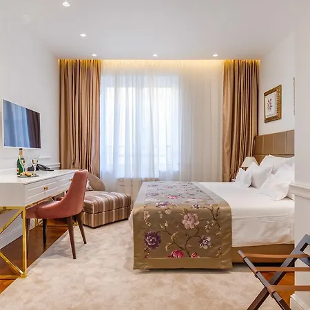 Ann Luxury Rooms-3