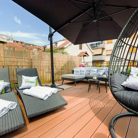 Mak Luxury Rooms-2