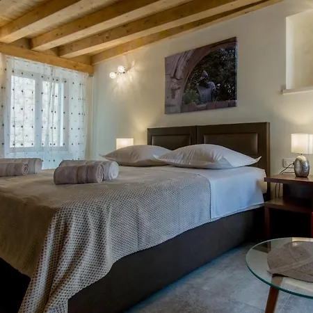 JR Luxury Guesthouse2-3